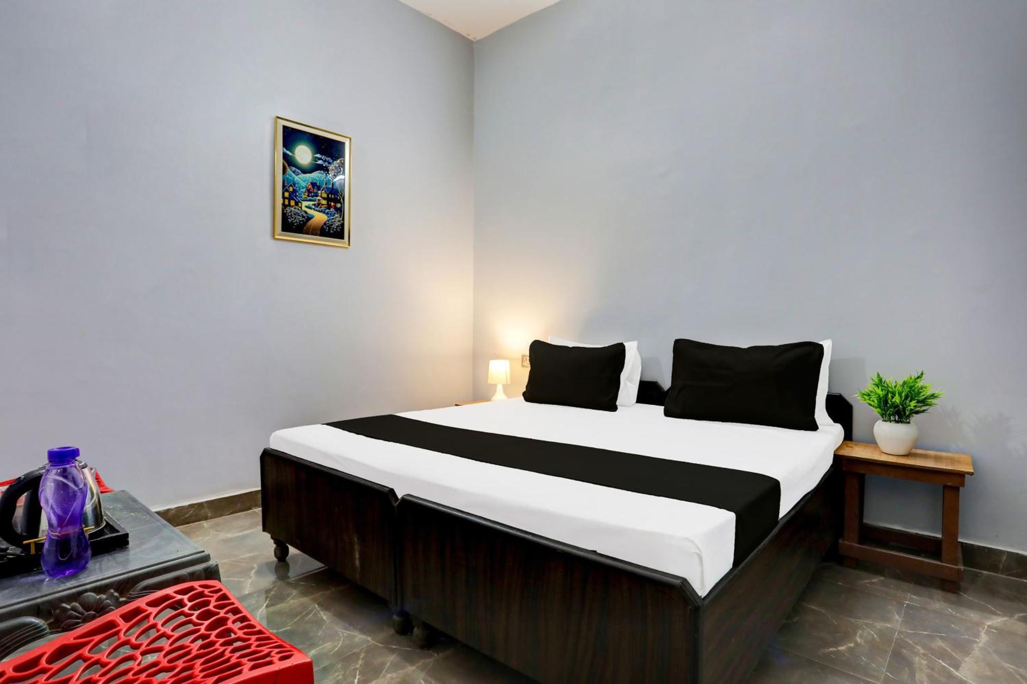 Super Hotel Live View Indraprast Exterior photo